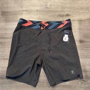 ROARK NWT Men's 32W Grey & Multicolor Oscura Stretch Passage Board Shorts Hemp